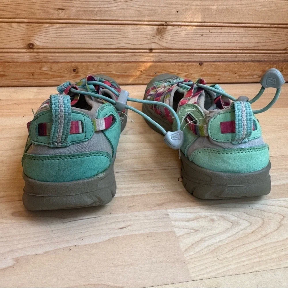 Keen Sandals Waterproof Teal Pink Big Kids 4 Adventure Hiking Water Play Camping